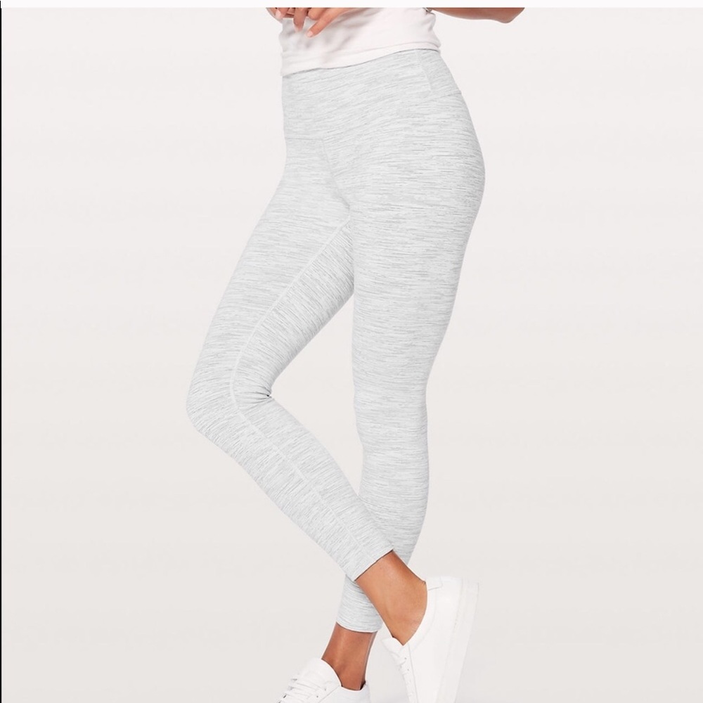 Lululemon wunder under 7/8 leggings!